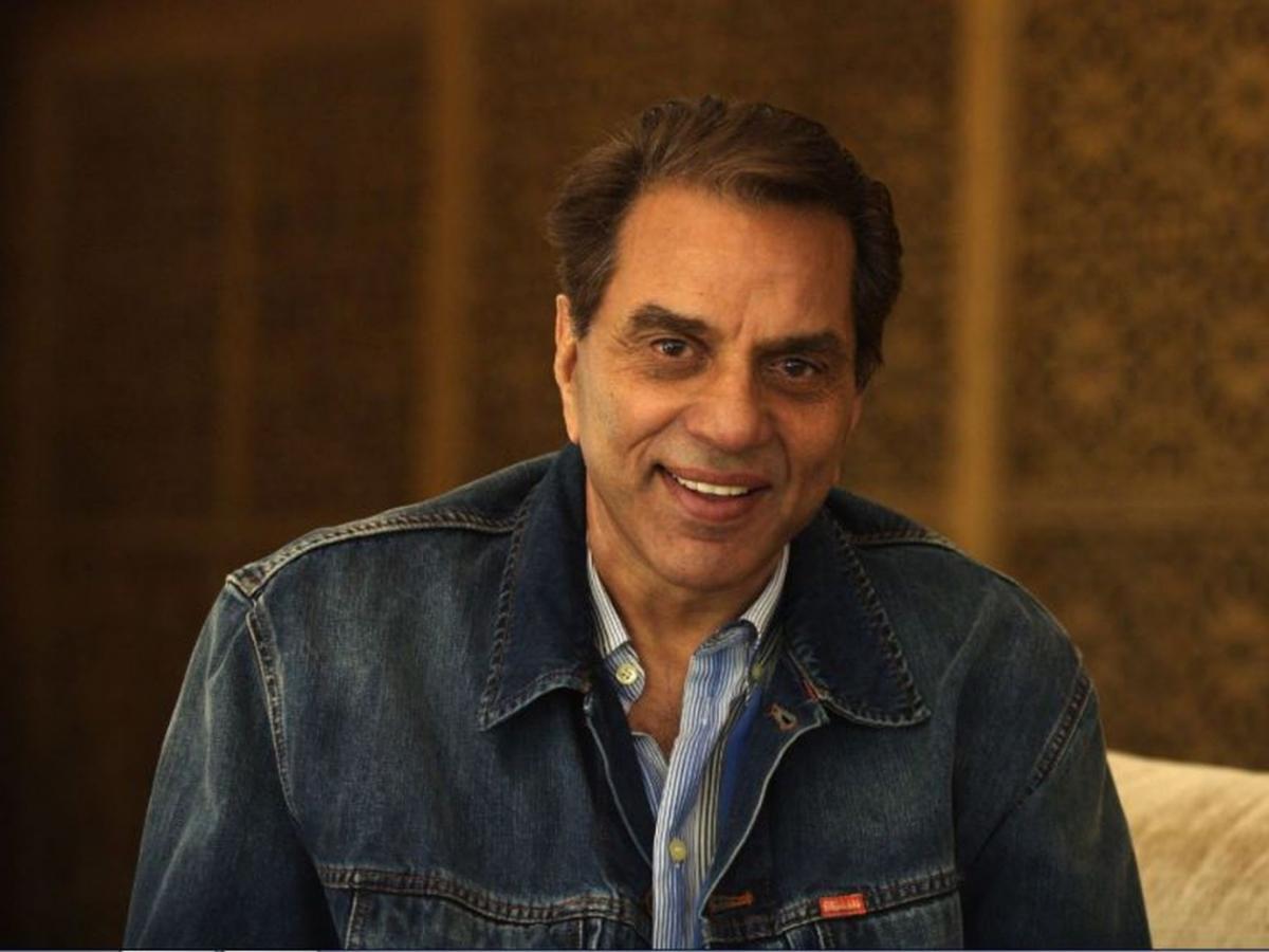 Dharmendra Biography: Life Story, Career, Family, Movies & Achievements