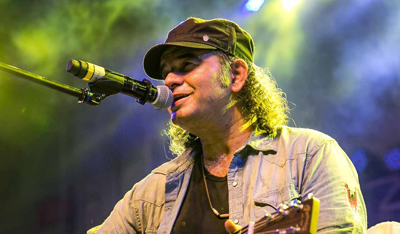 Mohit Chauhan Biography: Life Story, Career, Family, Songs & Achievements