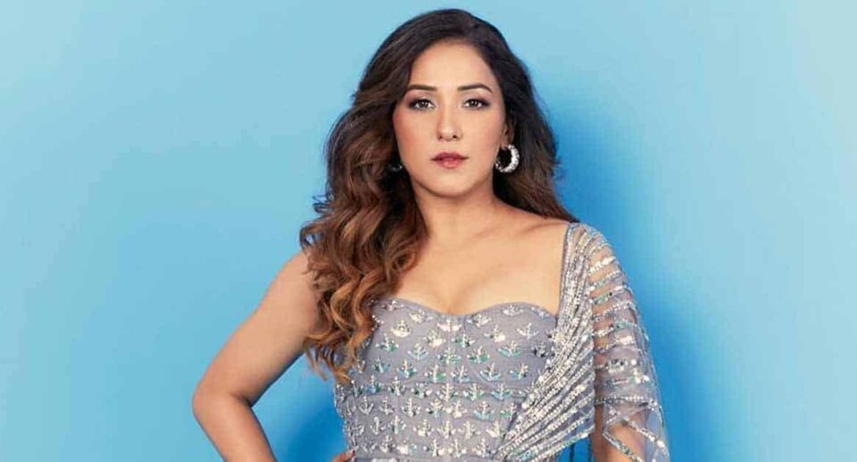 Neeti Mohan Biography: Life Story, Career, Family, Songs & Achievements
