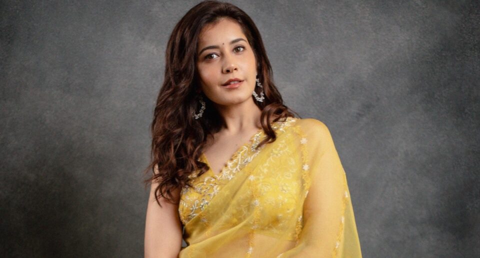 Raashii Khanna Biography: Life Story, Career, Family, Movies & Achievements