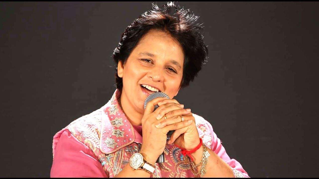 Falguni Pathak Biography: Life Story, Career, Family, Songs & Achievements