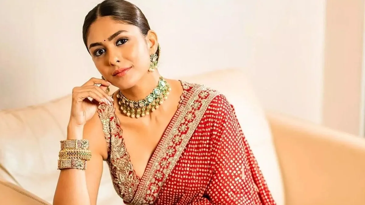 Mrunal Thakur Biography: Life Story, Career, Family, Movies & Achievements